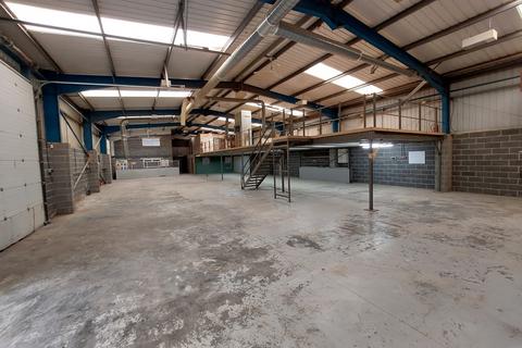 Industrial unit to rent, Eakring Road, Newark NG22