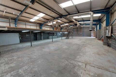 Industrial unit to rent, Eakring Road, Newark NG22