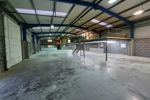 Industrial unit to rent, Eakring Road, Newark NG22