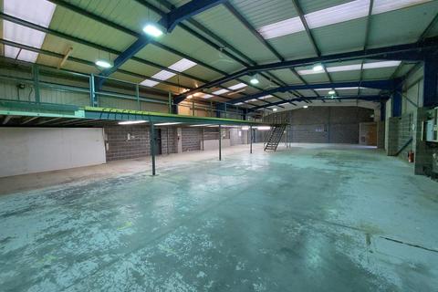 Industrial unit to rent, Eakring Road, Newark NG22