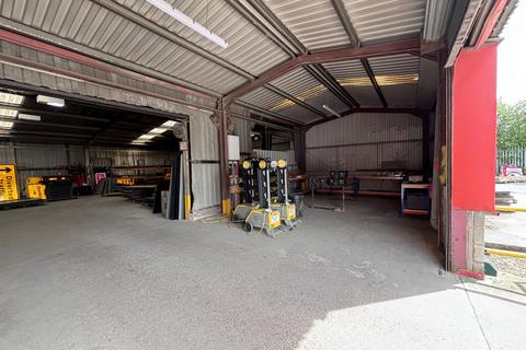 Industrial unit to rent, Forge Lane, Dewsbury WF12