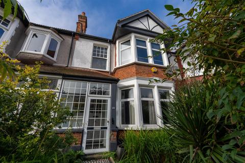 3 bedroom terraced house for sale, Belgrave Road, Wanstead