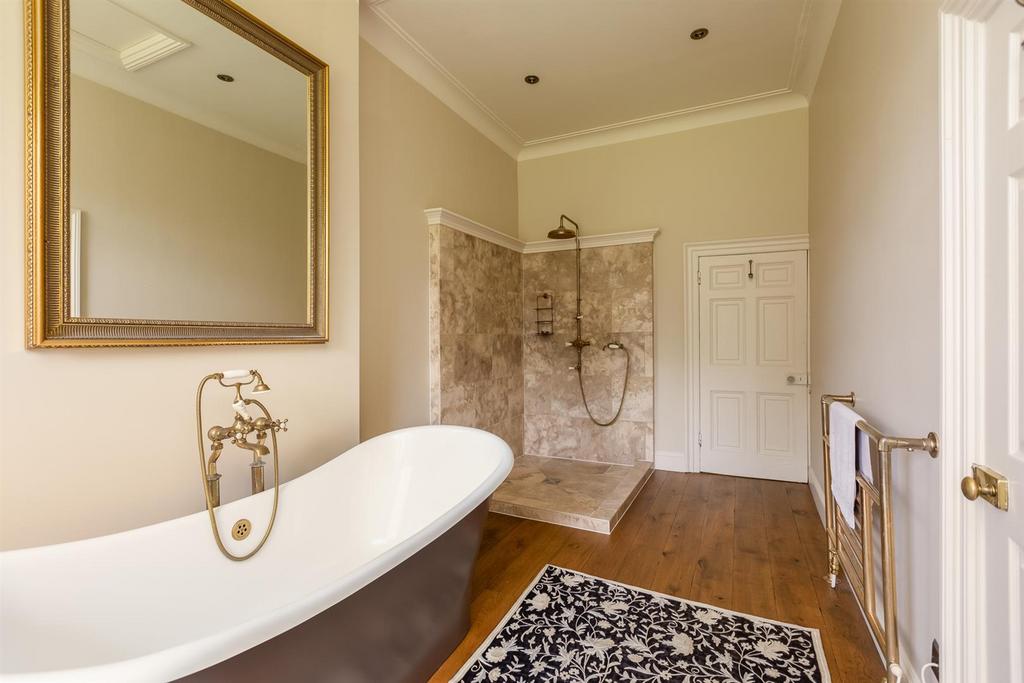 Principal Bedroom Suite