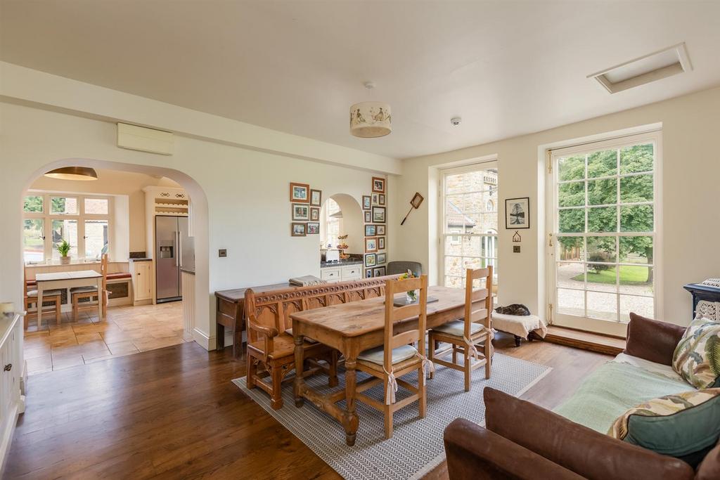 Breakfast Room