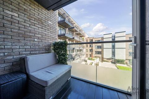 1 bedroom flat for sale, Winchester Square, Surrey Quays, SE8