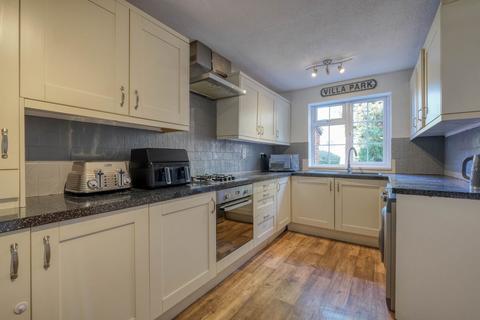 3 bedroom terraced house for sale, Kinlet Close, Winyates East, Redditch B98 0PN