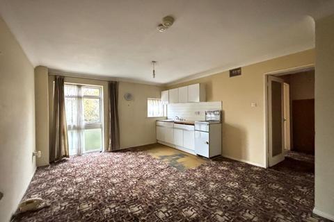 17 Kempton Close, Erith, DA8 3SR