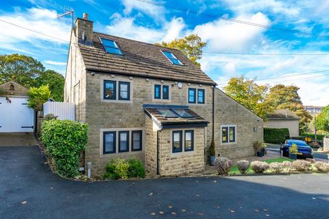 5 bedroom detached house for sale, Little Cote Farm Close, Idle, Bradford, West Yorkshire, BD10