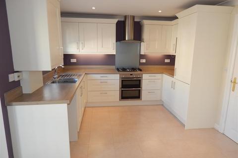 6 bedroom house to rent, 31 Faraday Court, Nevilles Cross