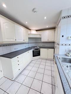 2 bedroom flat to rent, Regents Park Road, London, N3