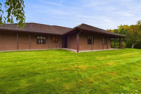 2 bedroom semi-detached bungalow for sale, Twmpath Lane, Gobowen, Oswestry