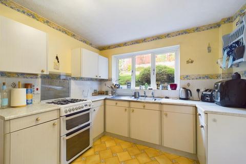 9 Boyce Gardens, Nottingham, NG3 3FB