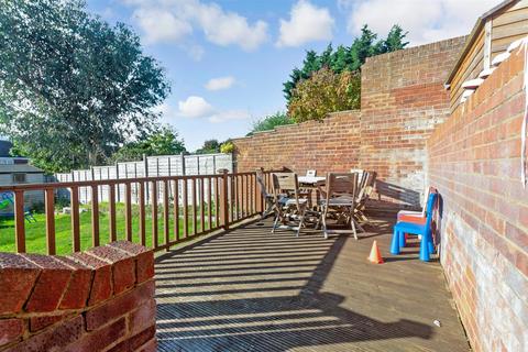 13 Saxon Close, Northfleet, Gravesend, DA11 8HA