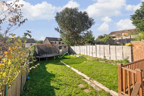 13 Saxon Close, Northfleet, Gravesend, DA11 8HA