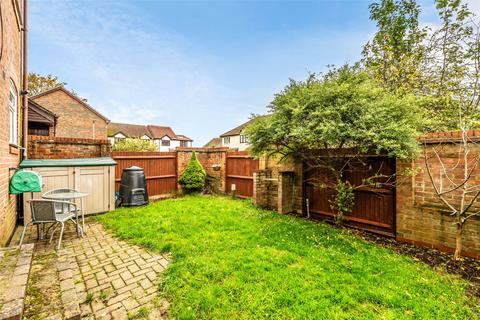 47 Oswald Close, Fetcham, Leatherhead, KT22 9UA