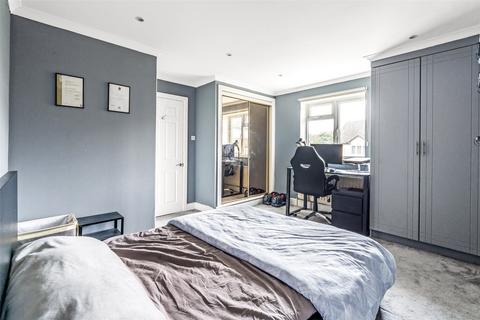 47 Oswald Close, Fetcham, Leatherhead, KT22 9UA