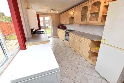 192 Columbia Road, Grimsby, DN32 8EE