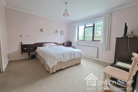 4 bedroom detached house for sale, Brackendale Road, Bournemouth BH8