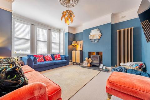 21 Elderton Road, Westcliff-on-sea, SS0 8AG