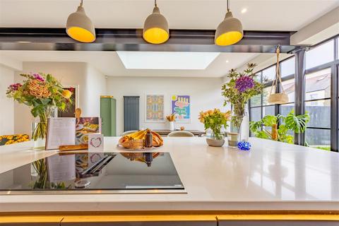 21 Elderton Road, Westcliff-on-sea, SS0 8AG