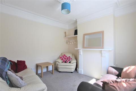 4 bedroom terraced house to rent, Hudson Road