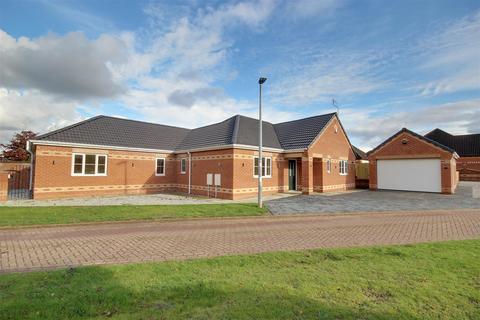 3 bedroom detached bungalow for sale, South Rise, Skidby