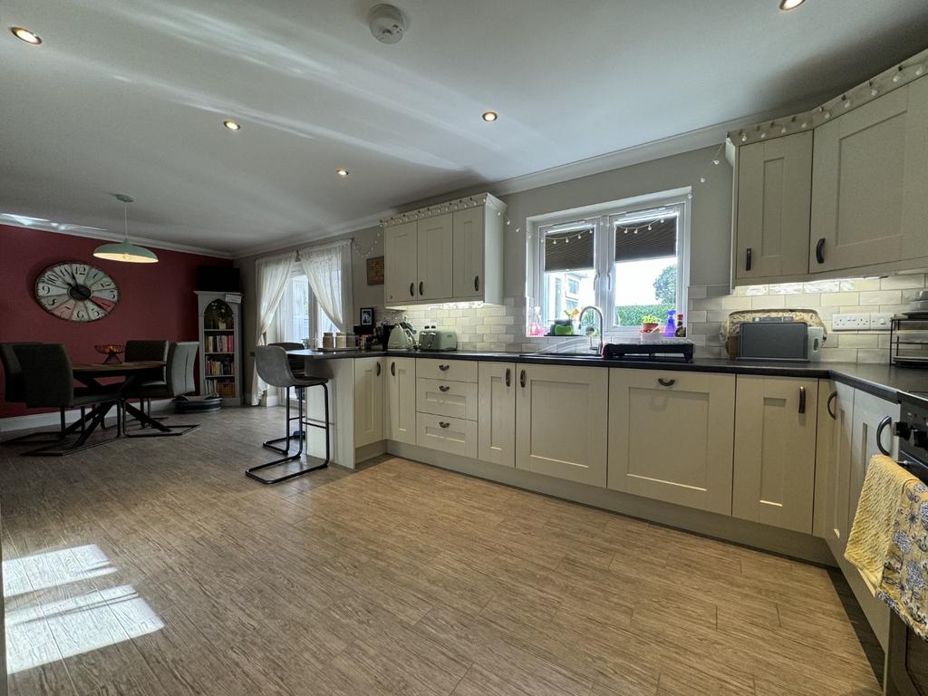 Open Plan Kitchen and Dining Room