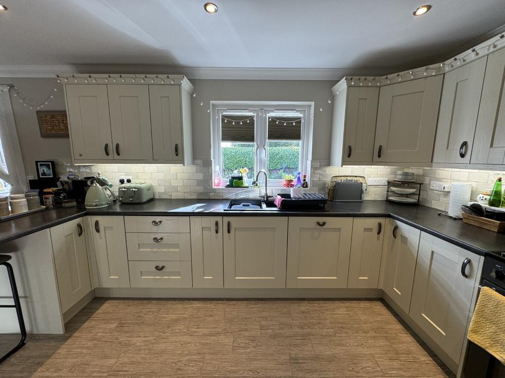 Open Plan Kitchen and Dining Room