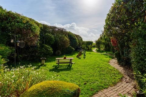 5 bedroom terraced house for sale, Hoddern Farm, Off Pelham Rise, Peacehaven.