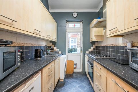 3 bedroom maisonette for sale, Southchurch Avenue, Southend-on-Sea, Essex, SS1