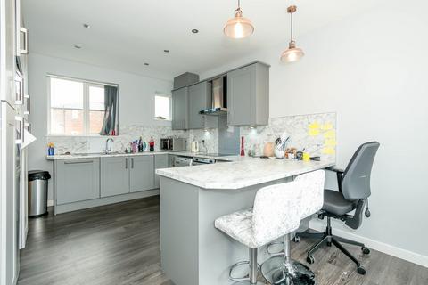 2 bedroom end of terrace house for sale, Coniston Road, Stretford, Manchester, M32