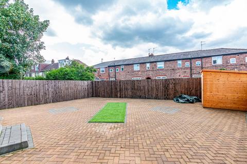 2 bedroom end of terrace house for sale, Coniston Road, Stretford, Manchester, M32