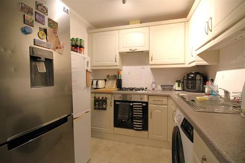 2 bedroom ground floor flat for sale, 265 Warsash Road, Southampton SO31