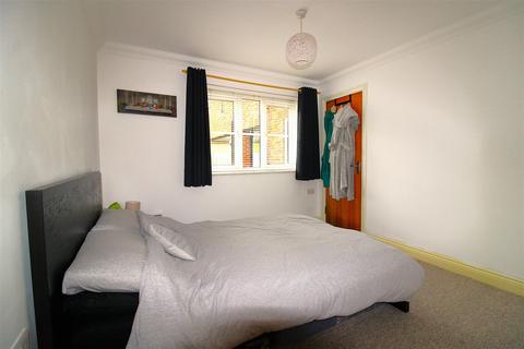 2 bedroom ground floor flat for sale, 265 Warsash Road, Southampton SO31