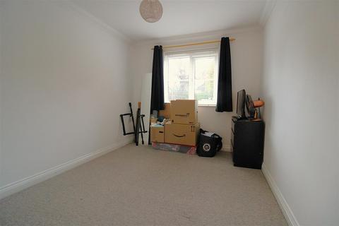 2 bedroom ground floor flat for sale, 265 Warsash Road, Southampton SO31