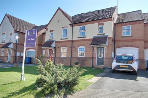 3 bedroom terraced house for sale, Aspen Walk, Welton