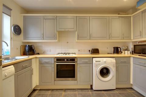 9 Aspen Walk, Welton, Brough, HU15 1TB