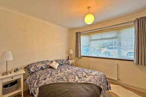 12 Bratch Park, Wombourne, Wolverhampton, WV5 8DF