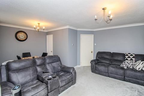 3 bedroom townhouse for sale, Holly Mede, Ossett WF5