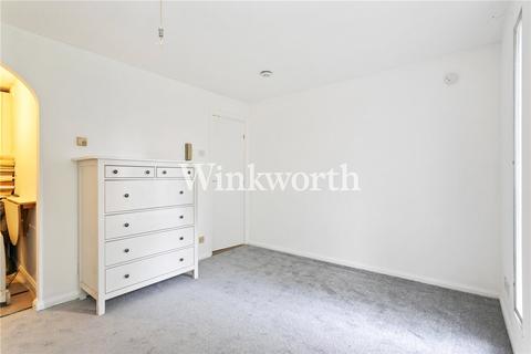 Studio for sale, Pilgrims Close, London, N13