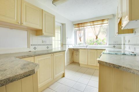 2 bedroom ground floor flat for sale, Marine Drive, Barton on Sea, New Milton, BH25