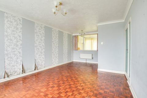 2 bedroom ground floor flat for sale, Marine Drive, Barton on Sea, New Milton, BH25