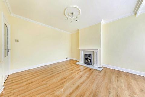 2 bedroom maisonette for sale, Tramway Path, Mitcham, CR4