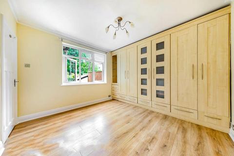 24 Tramway Path, Mitcham, CR4 4BD