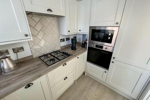 53 Yardley Close, Corby, NN17 2YE