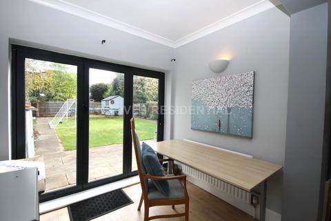 5 bedroom semi-detached house for sale, Orchard Avenue, New Malden