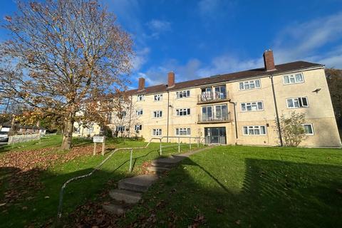 2 bedroom flat to rent, Kepstorn Close, West Park, Leeds, LS5