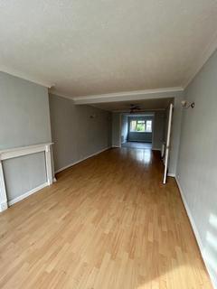 3 bedroom end of terrace house to rent, Crosby Road, Dagenham