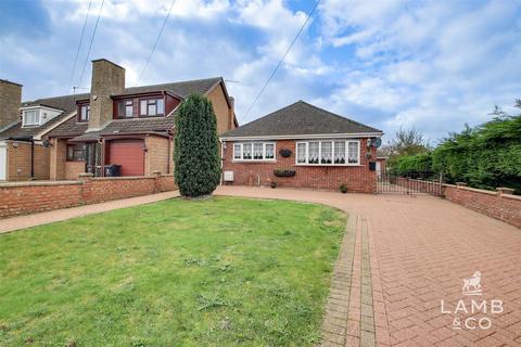 2 bedroom detached bungalow for sale, Jaywick Lane, Clacton-On-Sea CO15