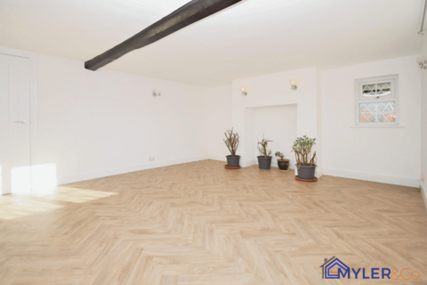 3 bedroom cottage for sale, Lunts Heath Road, Widnes, WA8